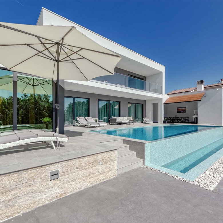 780×780-Modern-Villa